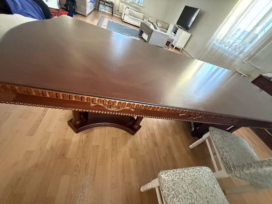 Продам стол Малайзия