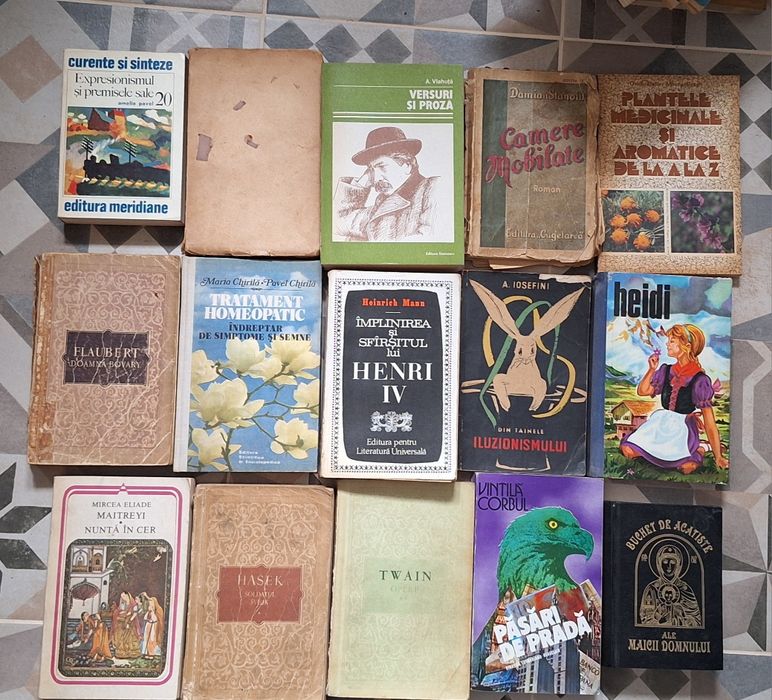 Lot de 60 carti la doar 80 lei