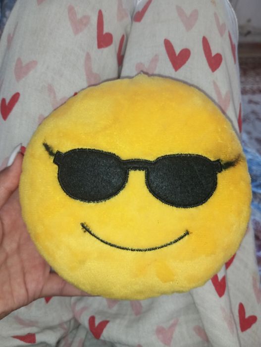 Мягки игрушечка,тип  смайлик