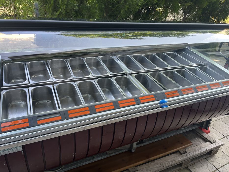 Фризер витрина за сладолед