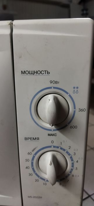 Продам микроволновку LG