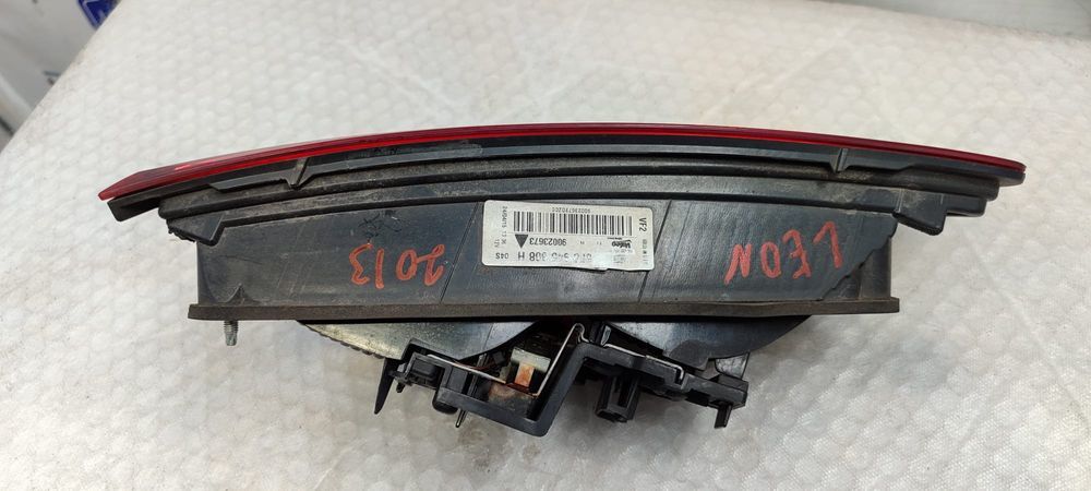 STOP SPATE DREAPTA HAION SEAT LEON 5F 2012–2017 / COD OEM 5F0945232A / 5F09453058H (5F2)