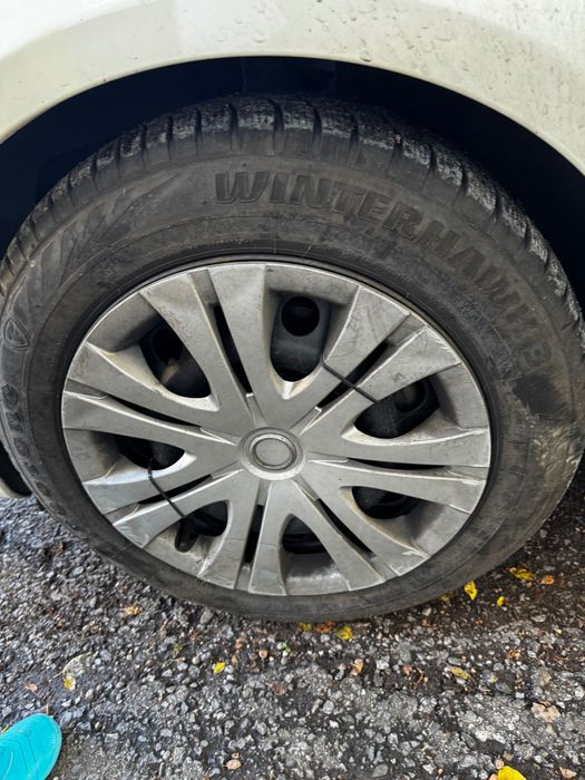 Много добри Зимни гуми с железни джанти 16 цола