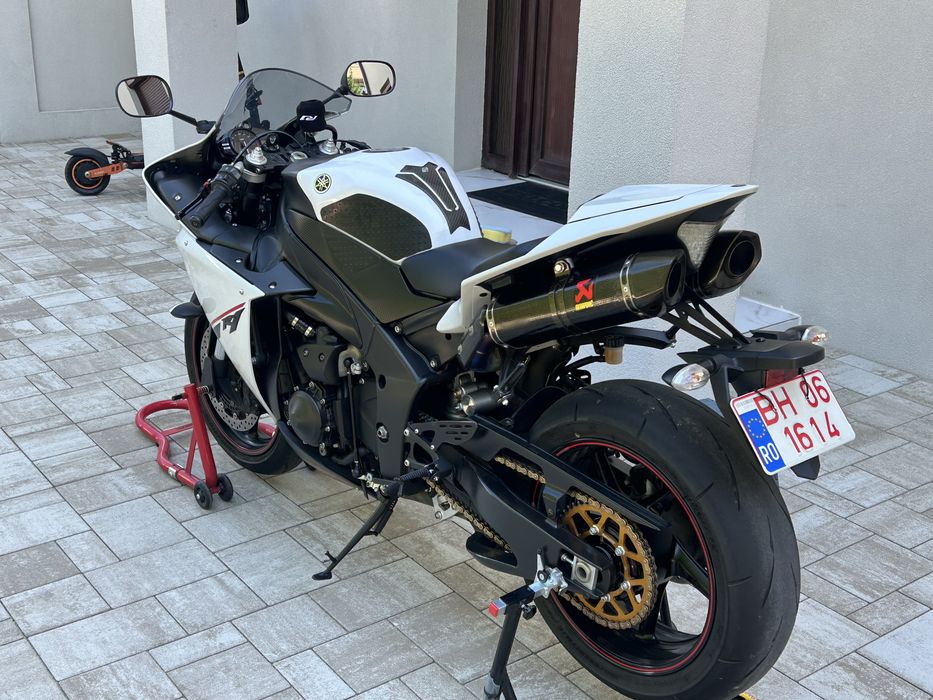 Yamaha R 1 Big Bang an 2014