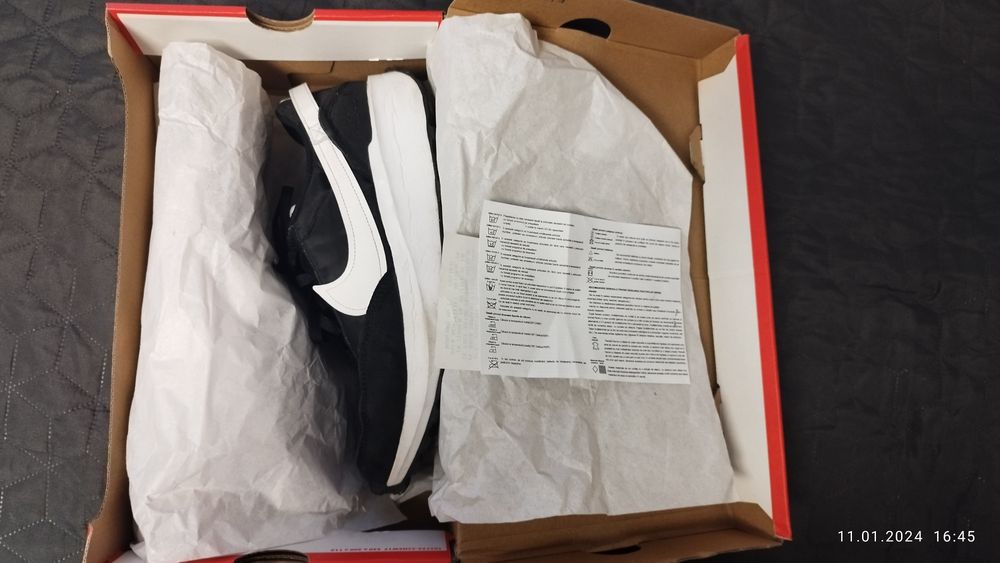 Nike waffle debut