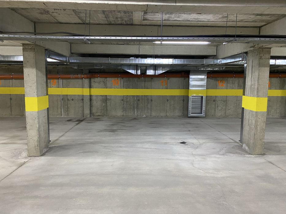 Паркомясто под наем за ЕА