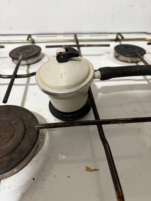 Продам Газовую плиту