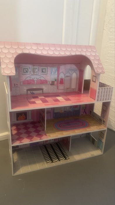 Кукольный домик