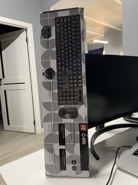 2. Клавиатура Defender Combo C-915, Black, USB + мышь