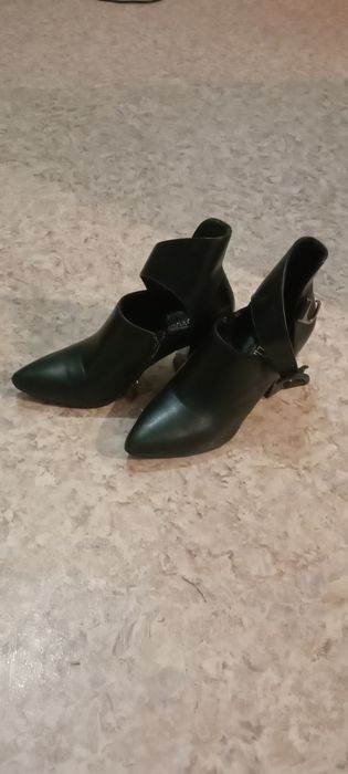 Продам туфли женские