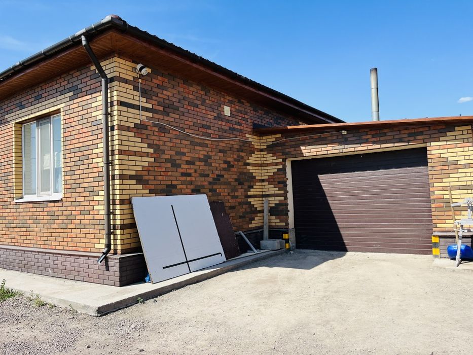 Продам дом в пгт Кощи