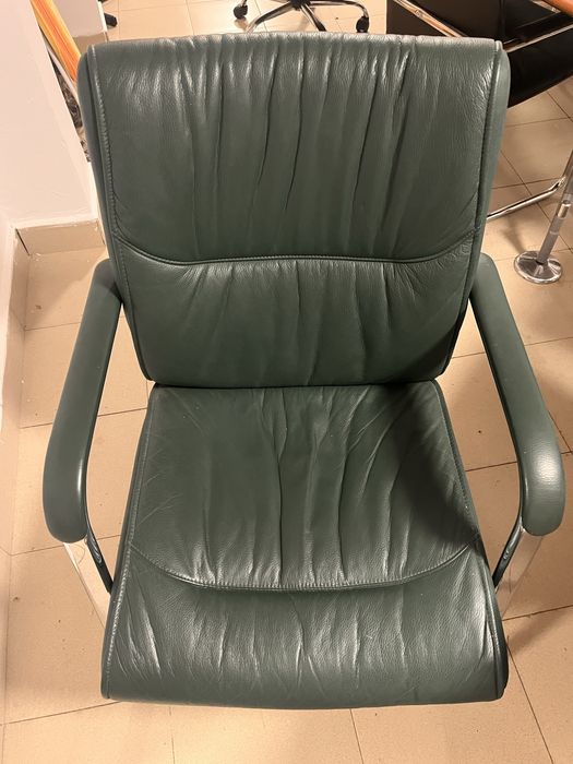 Луксозно офис обзавеждане- само лично предаване