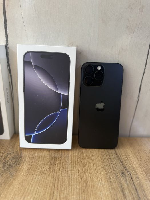 iPhone 16 PRO MAX 256GB в новом состоянии емкость 100% Айфон идеал