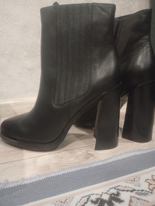 Продам шикарные сапожки