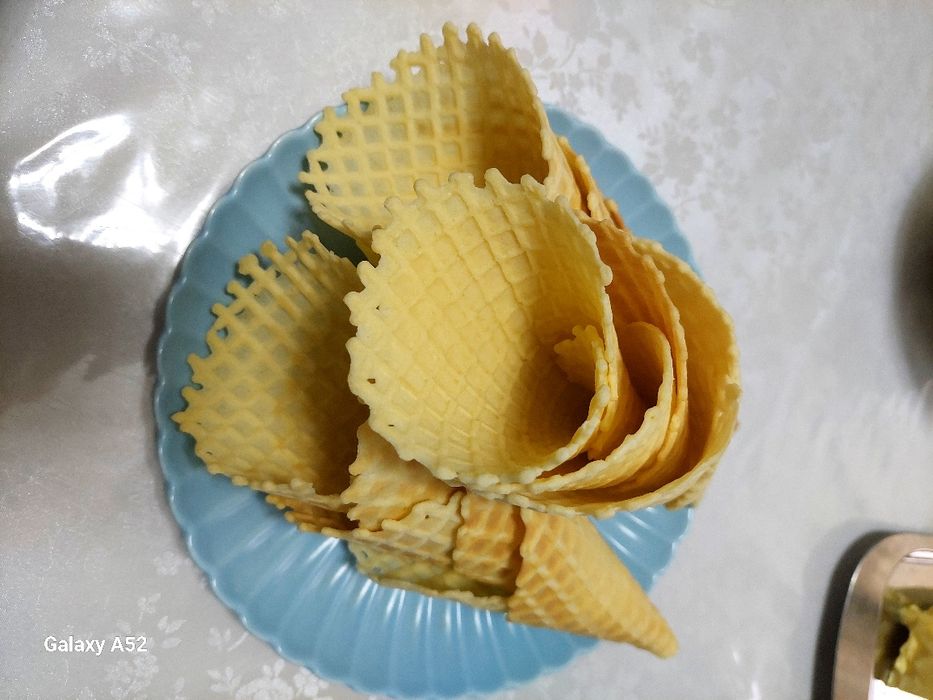 Вафелни трубочки