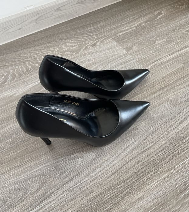 Pantofi stiletto negri