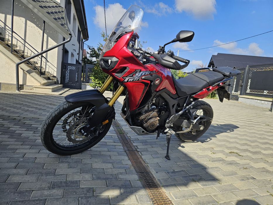 Honda Africa Twin Automată!