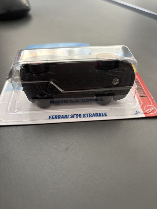 Hot Wheels колочка FERRARI SF90 STRADALE черна