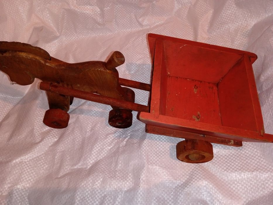 Ретро дървено магаренце с каручка . .