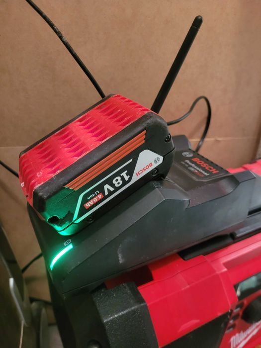 Bosch baterie si incarcator