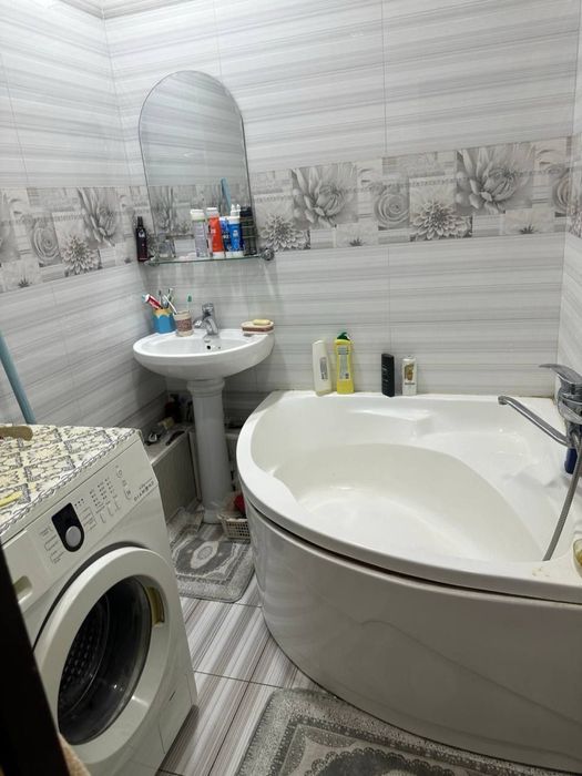 Продается 5-комнатная квартира, ориентир Госпитальный рынок