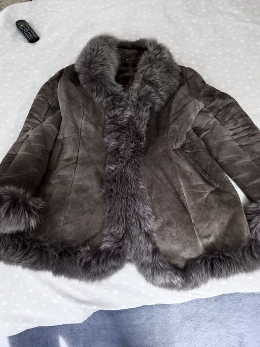 Продам дублёнку ж.