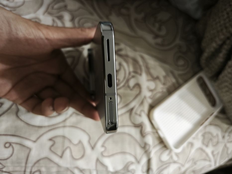 Pixel 9 pro xl 12/128gb gray без торга