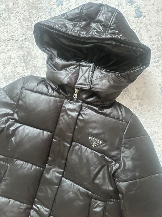 Продам куртку для девочки.