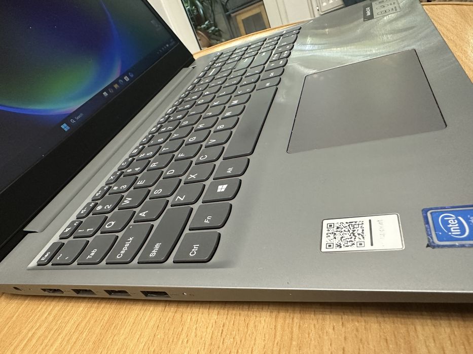 Laptop Lenovo S145