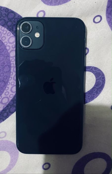 Продам Iphone 11 128