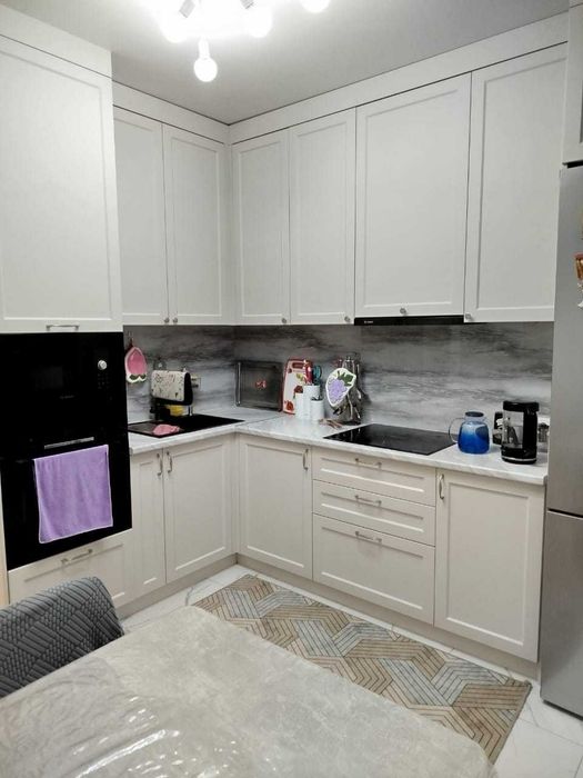 продам 3 комн квартиру в центре