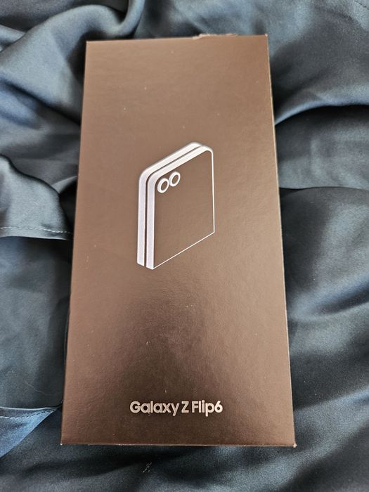 Смартфон Samsung Galaxy Z Flip6, 12GB RAM, 256GB, 5G, Blue