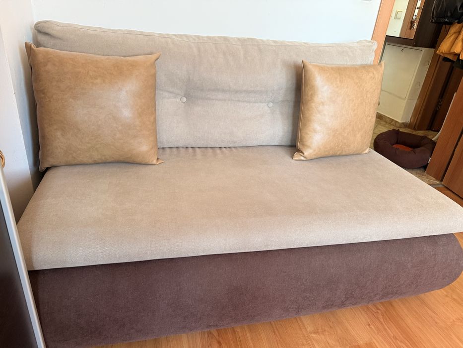 Разтегатегателен диван