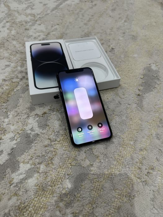 Продам iPhone XS