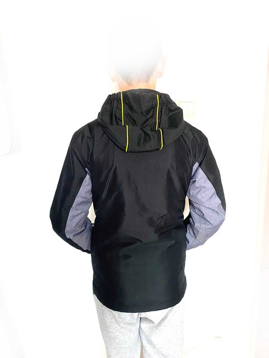 Vand geaca ski pentru baieti marime 146/152