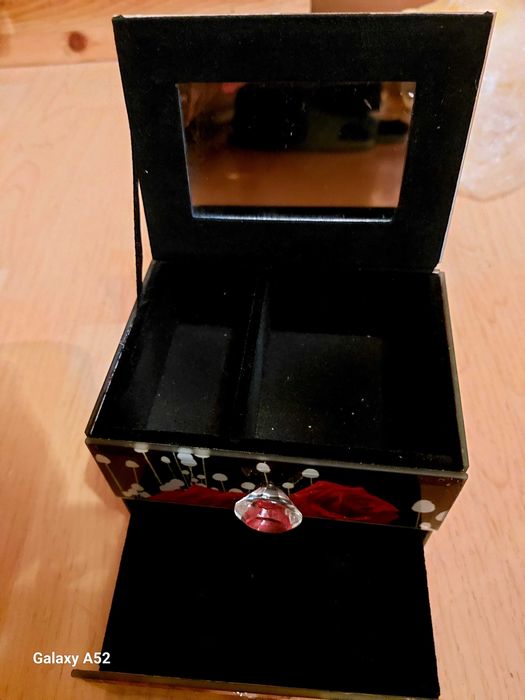 Продавам  антични предмети