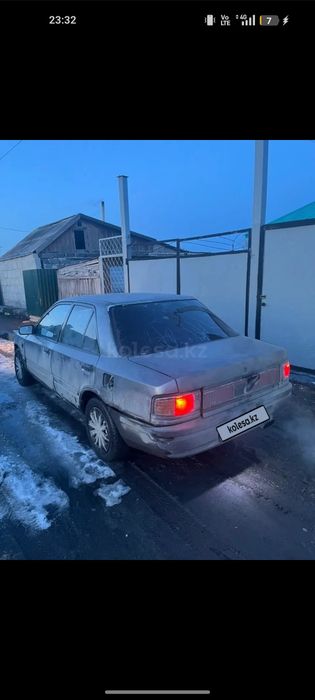 Мазда 323 год 1991 объем 1.6