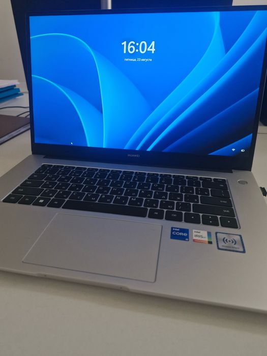 Ноутбук сатылады