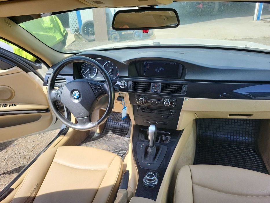 Dezmembrez bmw seria 3 e91 320d xdrive an 2010 177 cp cutie automata volan stanga