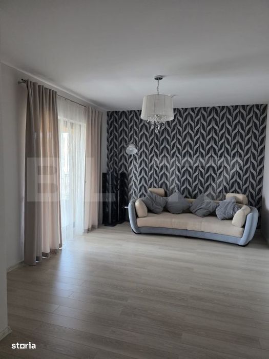 Vila de vanzare, 380 mp, zona Reghin