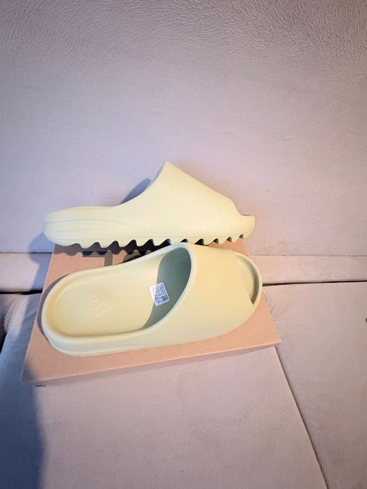 Yeezy Slides - Green,Onyx