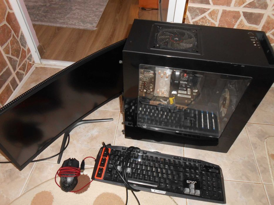 Calculator, Pc GAMING + Monitor Curbat + Tastatură Gaming