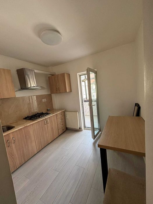 Ofer spre inchiriere apartament decomandat in Radauti