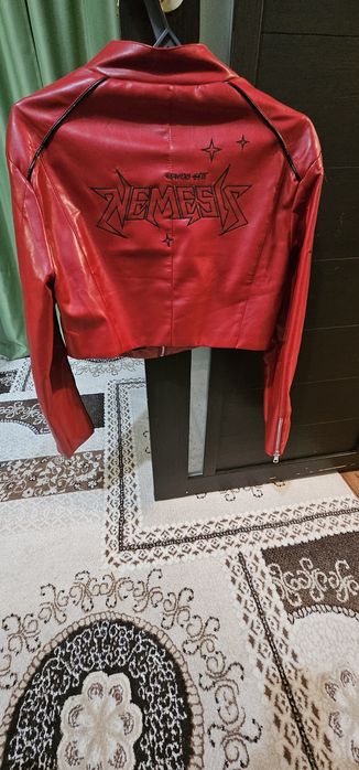 Продам 2 осенние куртки