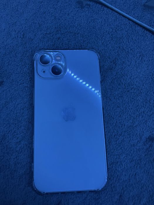 Продам айфон 13 срочно