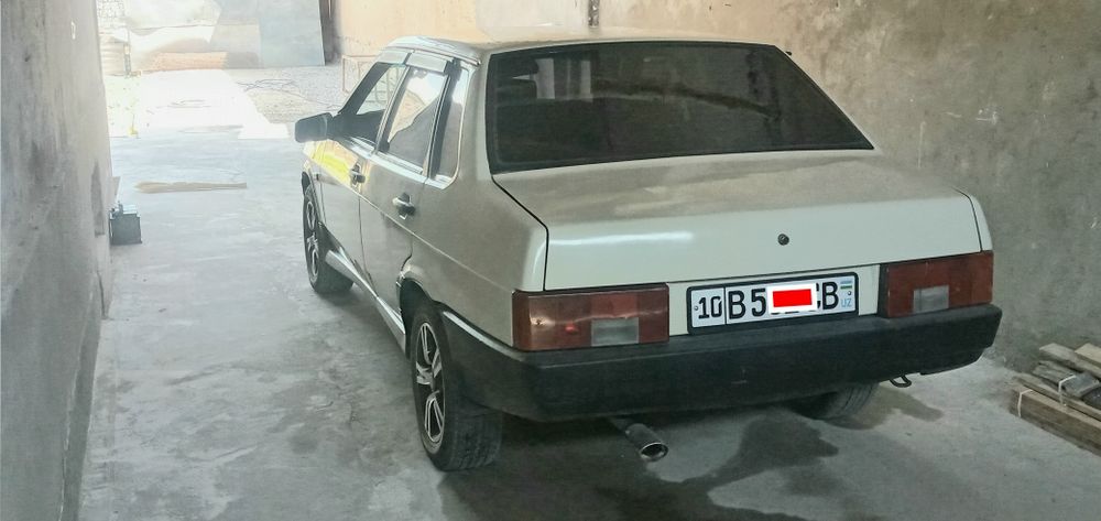 Vaz 21099 sotiladi