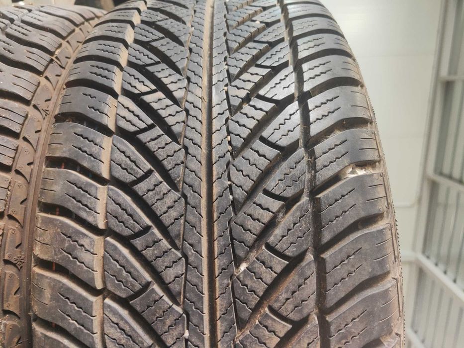 4бр.зимни гуми 245/45/18 Goodyear