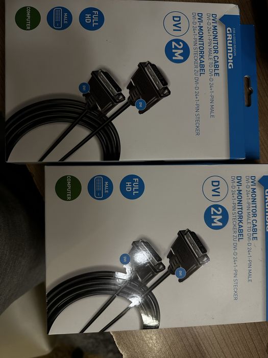 Grundig DVI-D 24+1-PIN MALE TO DVI-D 24+1-PIN MALE