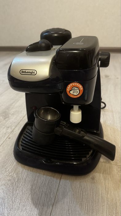Кофемашина Delonghi