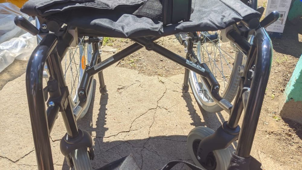 Коляска инвалидная